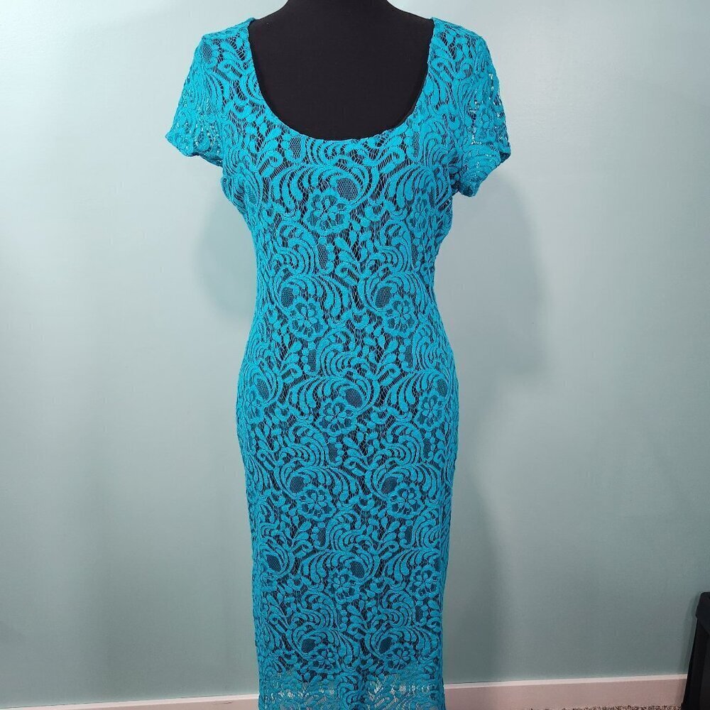 26 Eva Mendes for New York & Company Teal Lace Sheath Dress 10
Lot K